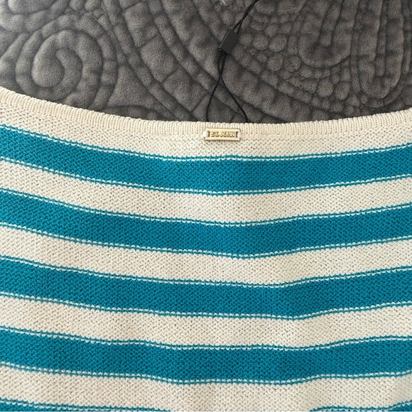 St. John Sweater - Picture 5 of 7